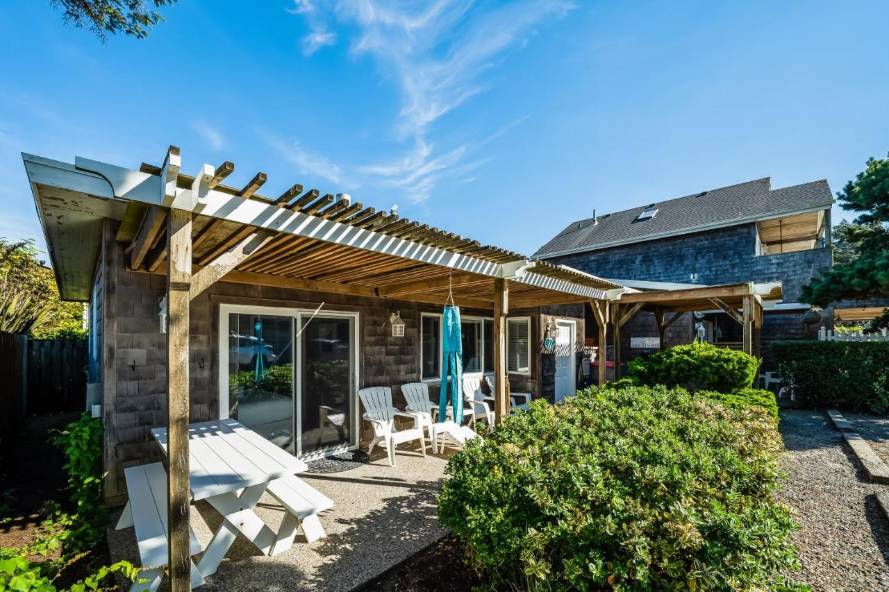 Sandals Inn | Spa Suite Cannon Beach Exterior photo