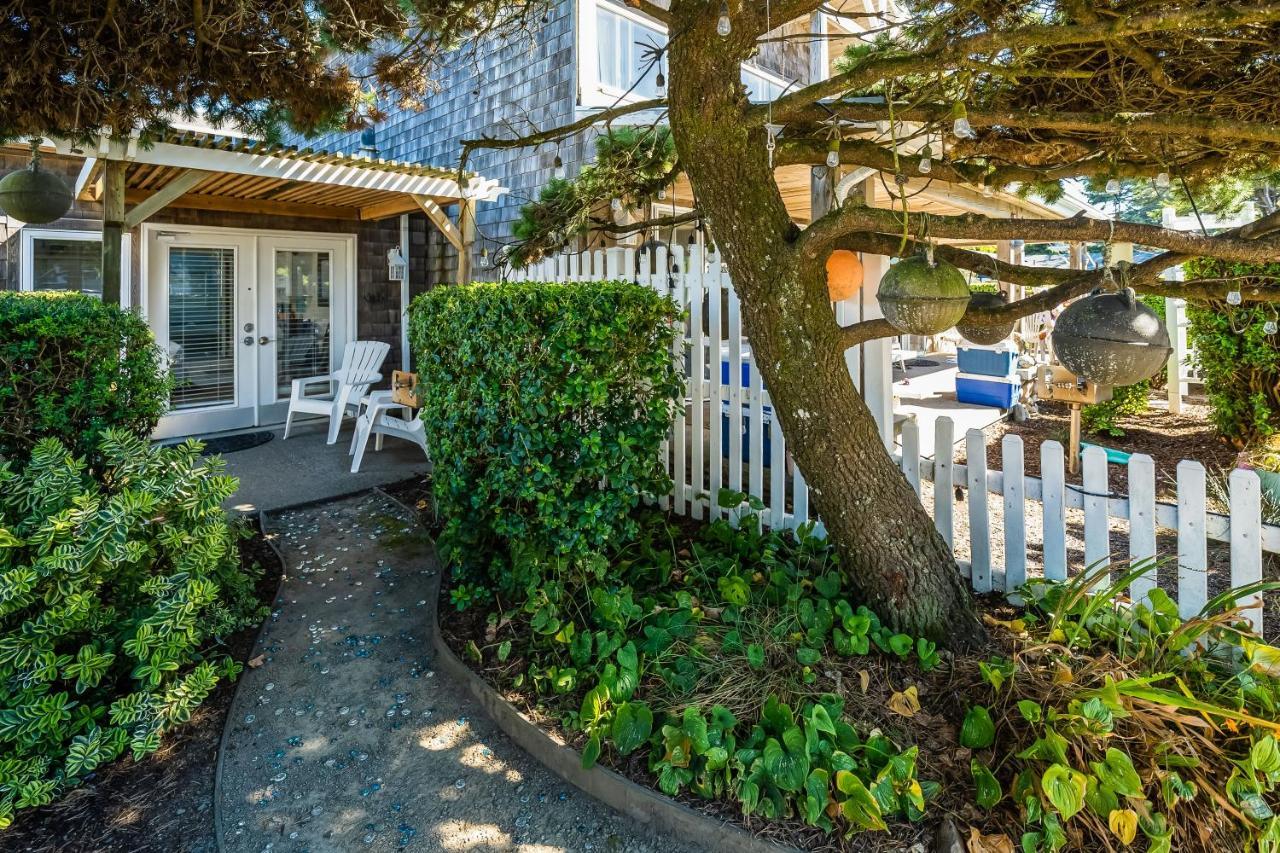 Sandals Inn | Spa Suite Cannon Beach Exterior photo