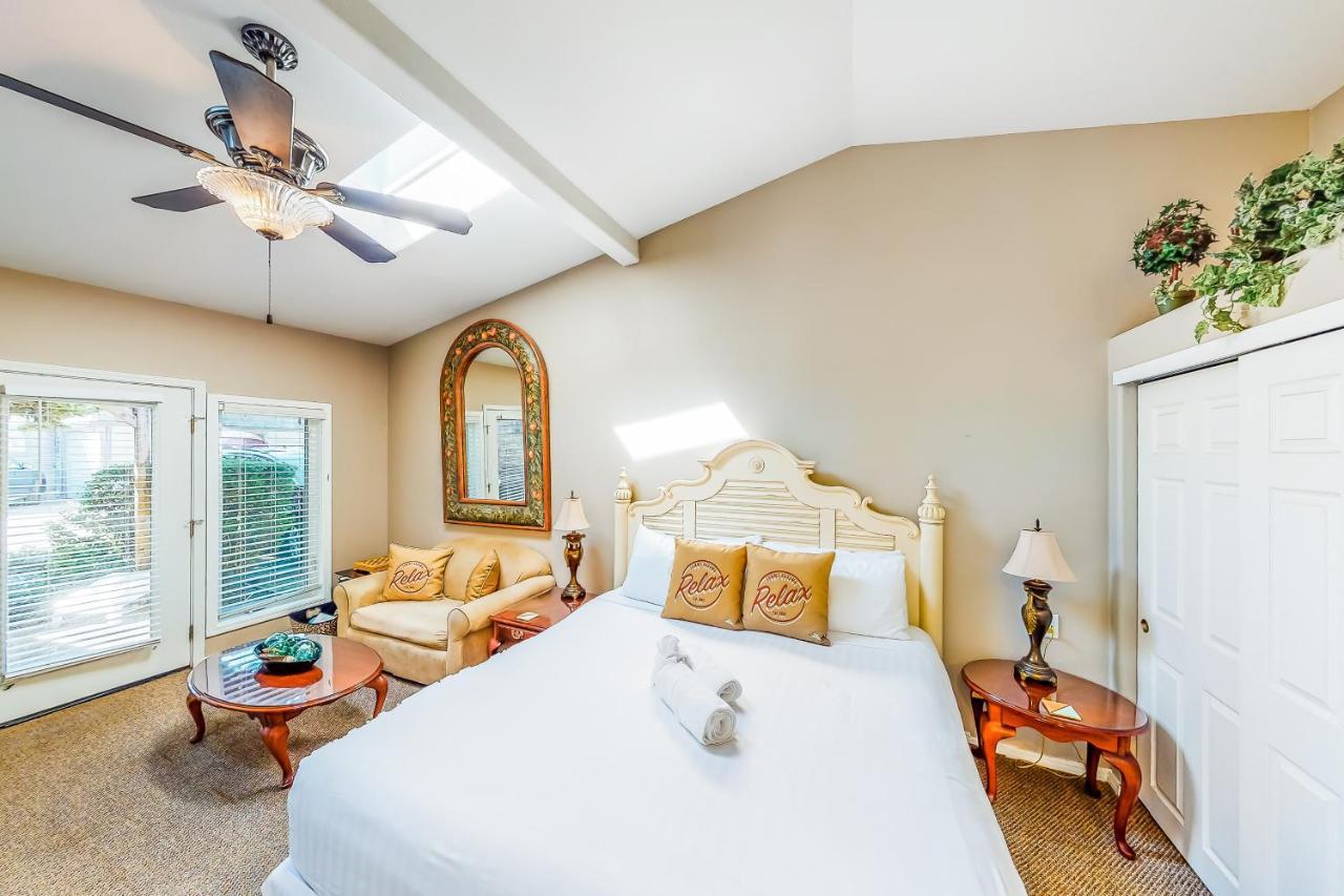 Sandals Inn | Spa Suite Cannon Beach Exterior photo